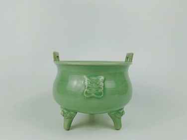 A 'Longquan' Celadon-Glazed Tripod Censer