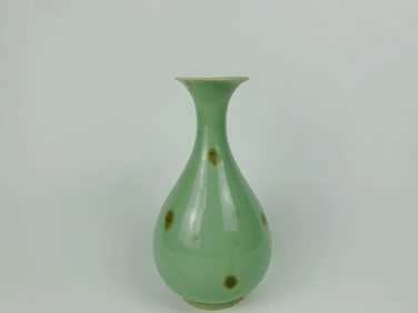 Longquan Tobi Seiji Yuhuchchun Vase