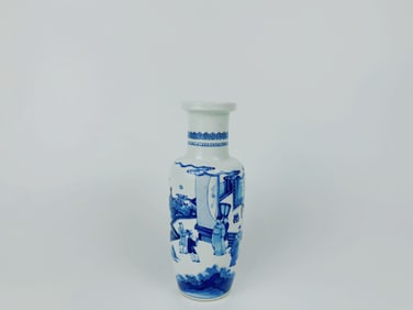 A Blue and White Rouleau Vase,Qing Dynasty