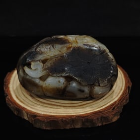 Chinese Hetian Jade Carving of 'Fish and Lotus' Group