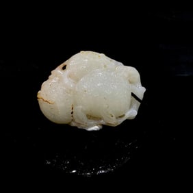 A Chinese Carved Hetian Jade Lychee