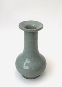 A Chinese Longquan Guan Type Vase