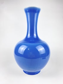A Chinese Blue Glazed Globular Vase with Mark