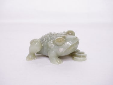 Chinese Jade Carving of A Three-Legged Toad, Qing Dynasty