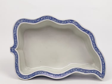 Chinese Blue and White Leaf-Shaped Narcissus Tray, Qing Dynasty