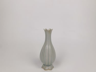 Chinese Hutian Kiln Porcelain Vase