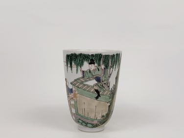 Chinese Famille Verte 'Figural' Beaker Cup