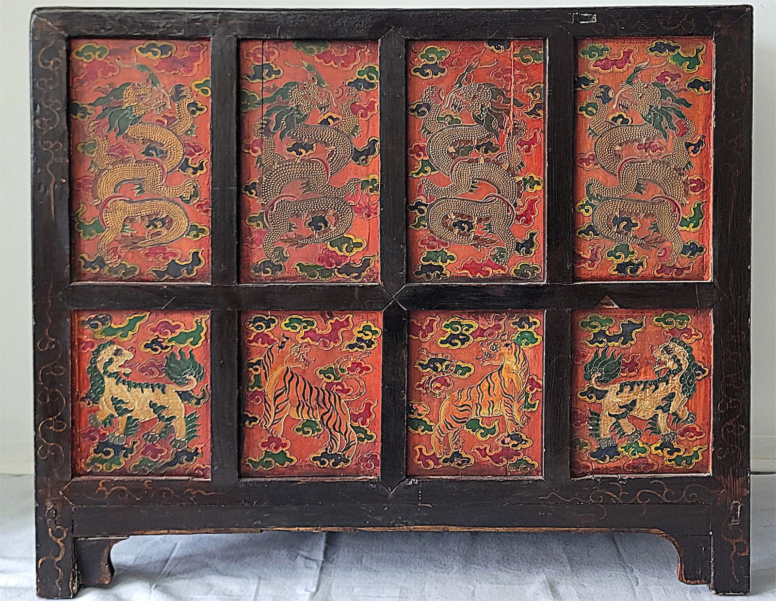 Tibetan 19th Century Cabinet with Hand-Painted Mythical Beast Design On Red Background (1 of 15)