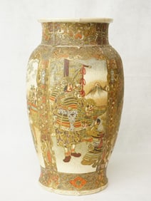 Japanese Satsuma Hand Painted  Porcelain Vases, Meiji Period