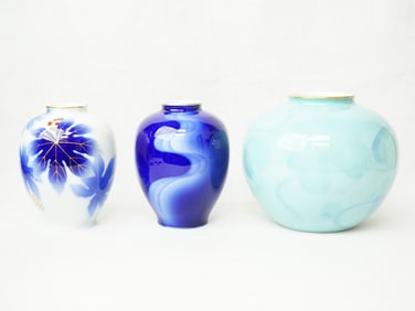 Group of  Three Japanese Fukagawa Porcelain Vases,Showa Period