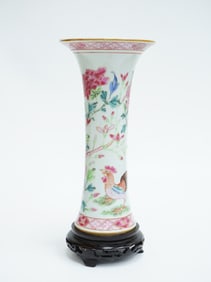 Chinese Export Famille Rose 'Rooster' Beaker Vase, 20th Century