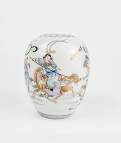 Chinese Famille Rose 'Romance of  The Three Kingdoms' Vase