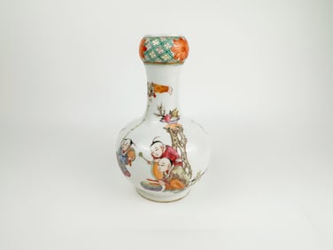 Chinese Famille Rose 'Boys' Garlic Head Vase