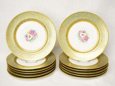 Twelve German Royal Bavarian/Hutschenreuther Selb Service Plates, Early 20th Century