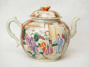 A Large Chinese Export 'Mandarin' Teapot And Cover,18th Century