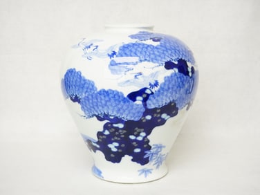 Japanese Fukugawa Porcelain Vase with Crane. Meiji Period
