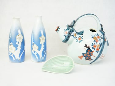 Group of 4 Japanese Porcelain Wares