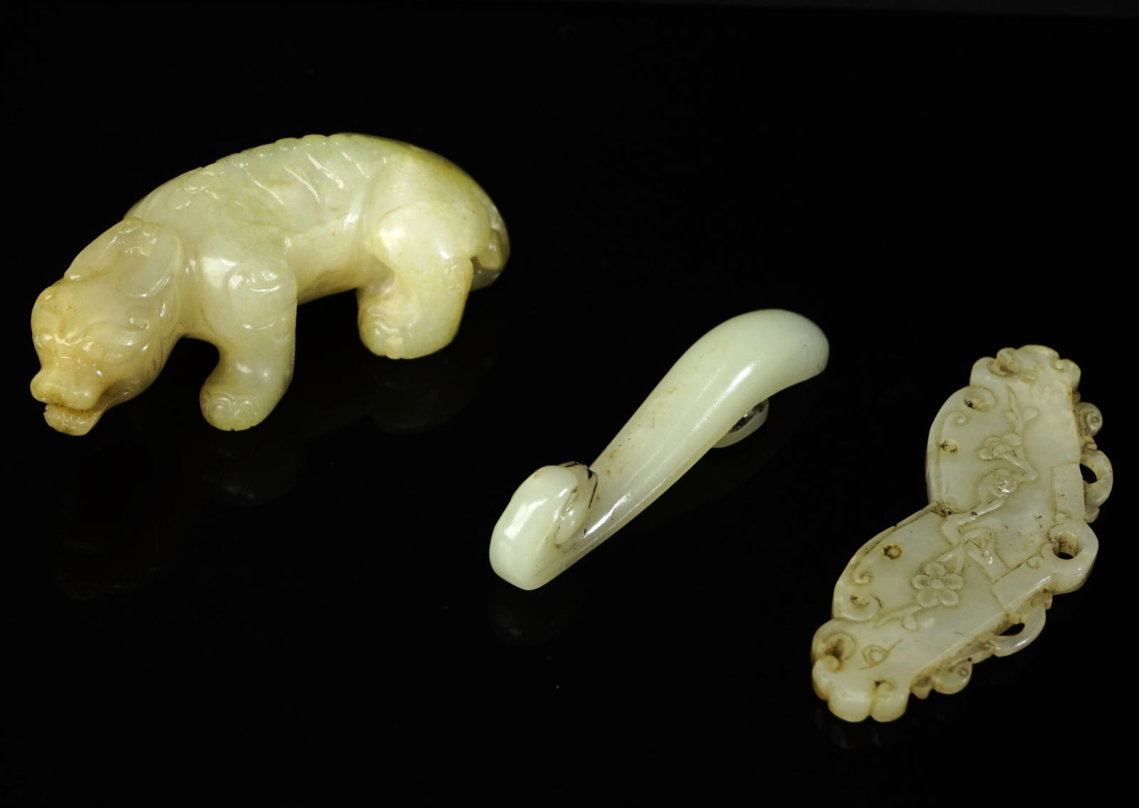 Lot of 3 Chinese Jade Carvings, Qing Dynasty or Earlier (1 of 14)