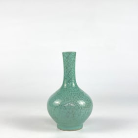 Chinese Apple-Green Crackle-Glazed Vase