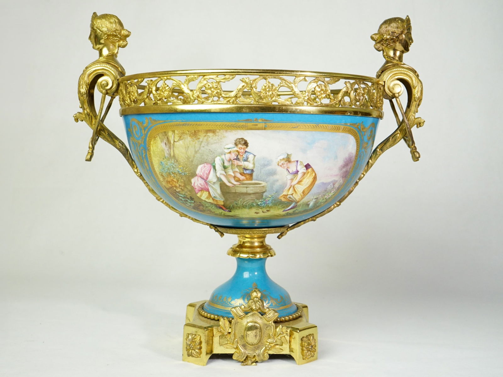 A French 19th Century Louis Xvi St. SèVres Porcelain and ormolu Centerpiece (1 of 9)
