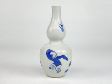 Chinese Blue and White Porcelain Double-Gourd Vase