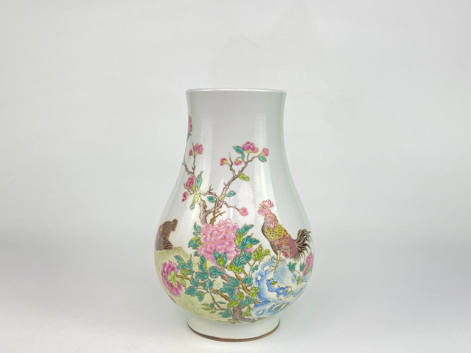 Chiense Famille Rose 'Chickens' Zun Vase (1 of 7)