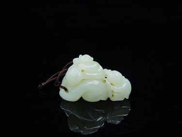 Chinese Jade "Mother Carrying Two Children " Pendant, Qing Dynasty