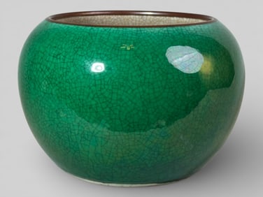 Chinese Apple-Green Crackle-Glazed Porcelain Vase
