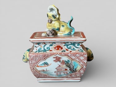 Japanese Studio Porcelain Censer With Foodog Finial