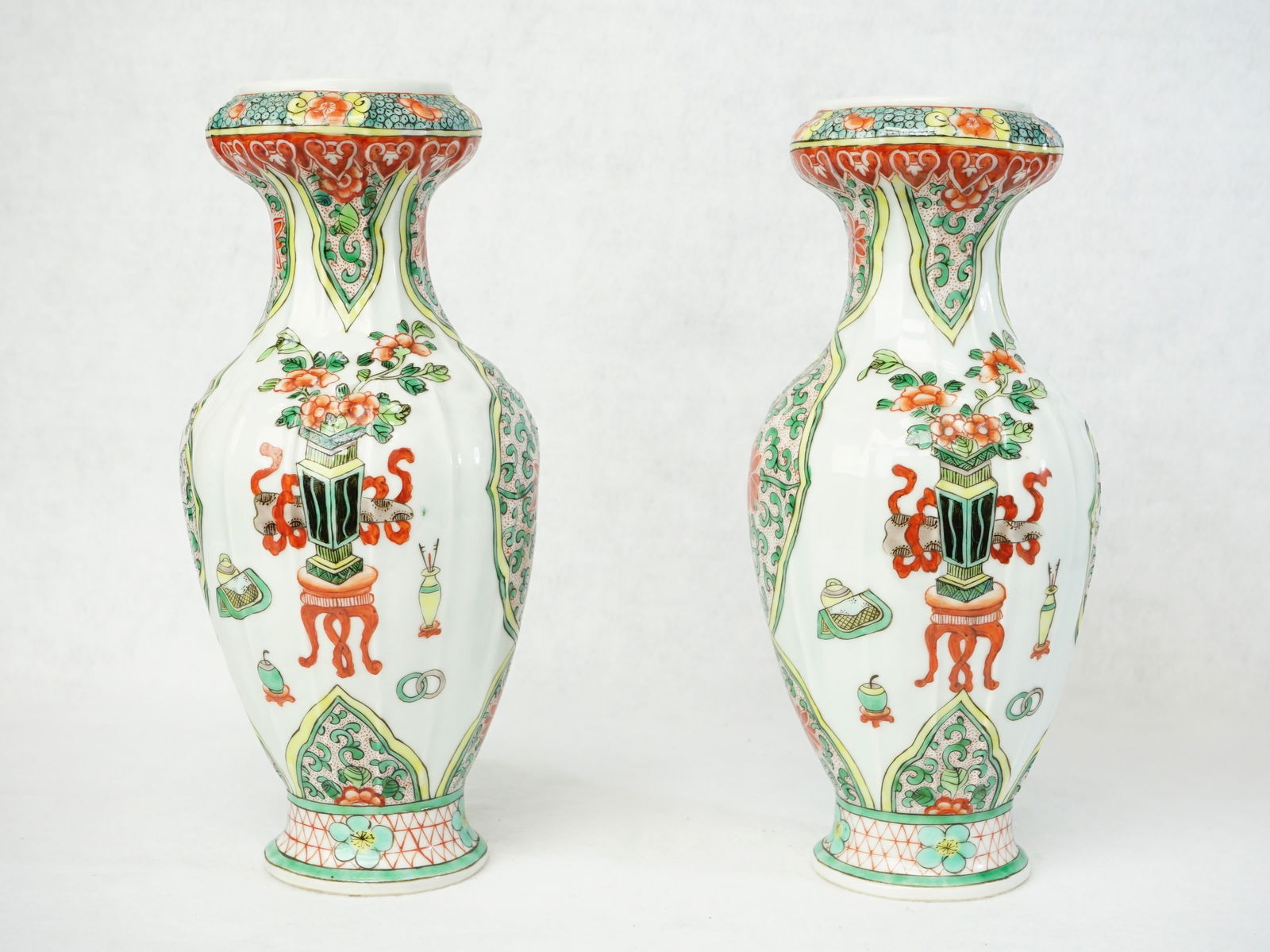 Pair of Chinese Famille Verte Vases,Early 20th Century (1 of 9)