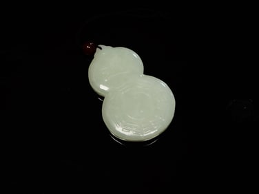Chinese Jade Double Gourd Shape Pendant