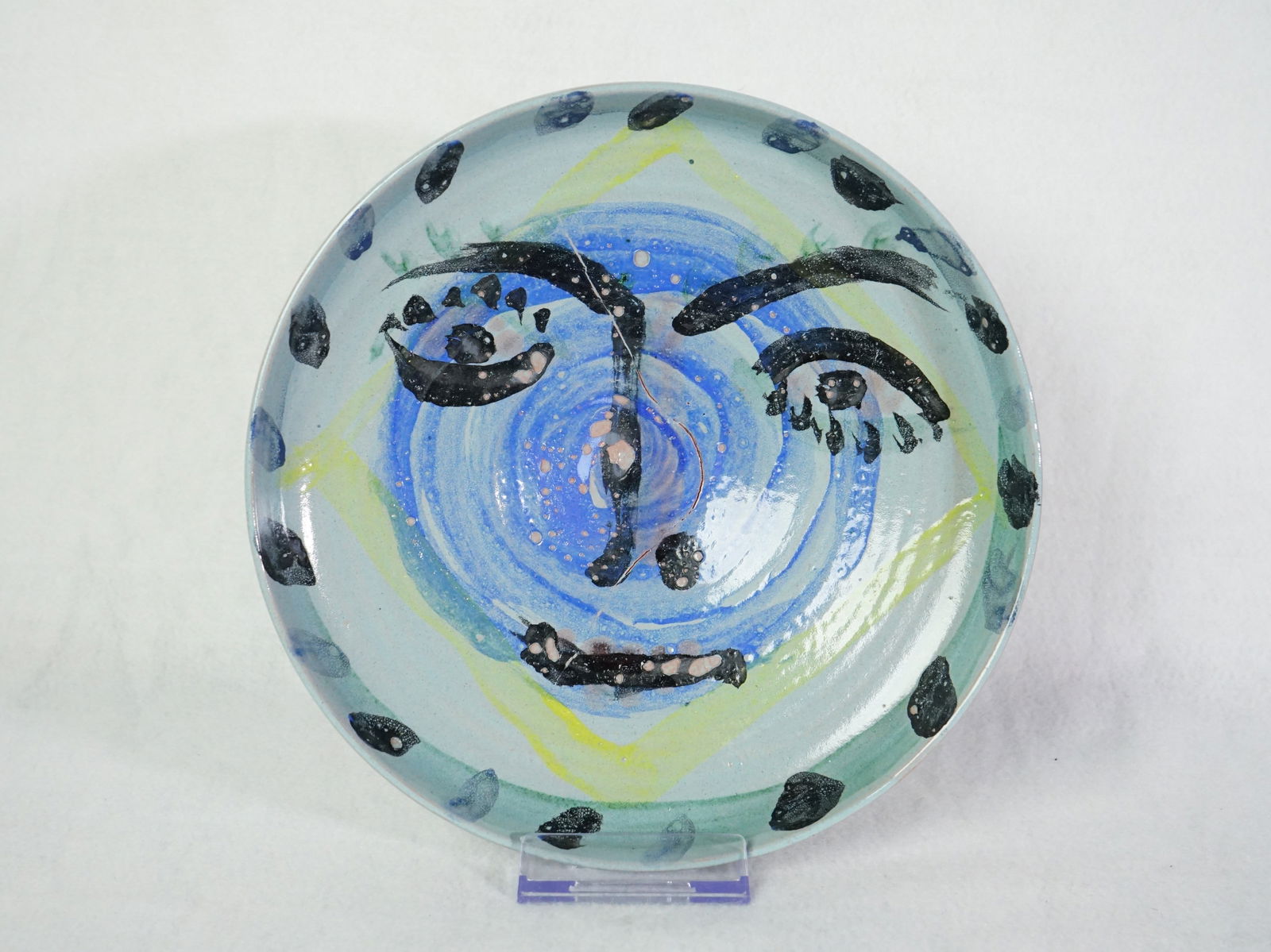 After Pablo Picasso 'Face' Ceramic Plate: Approximate size:2x8x8 in Shipping: We offer in-house shipping services for most small items. This means that we will take care of packing and shipping the items directly to you. For larger or special