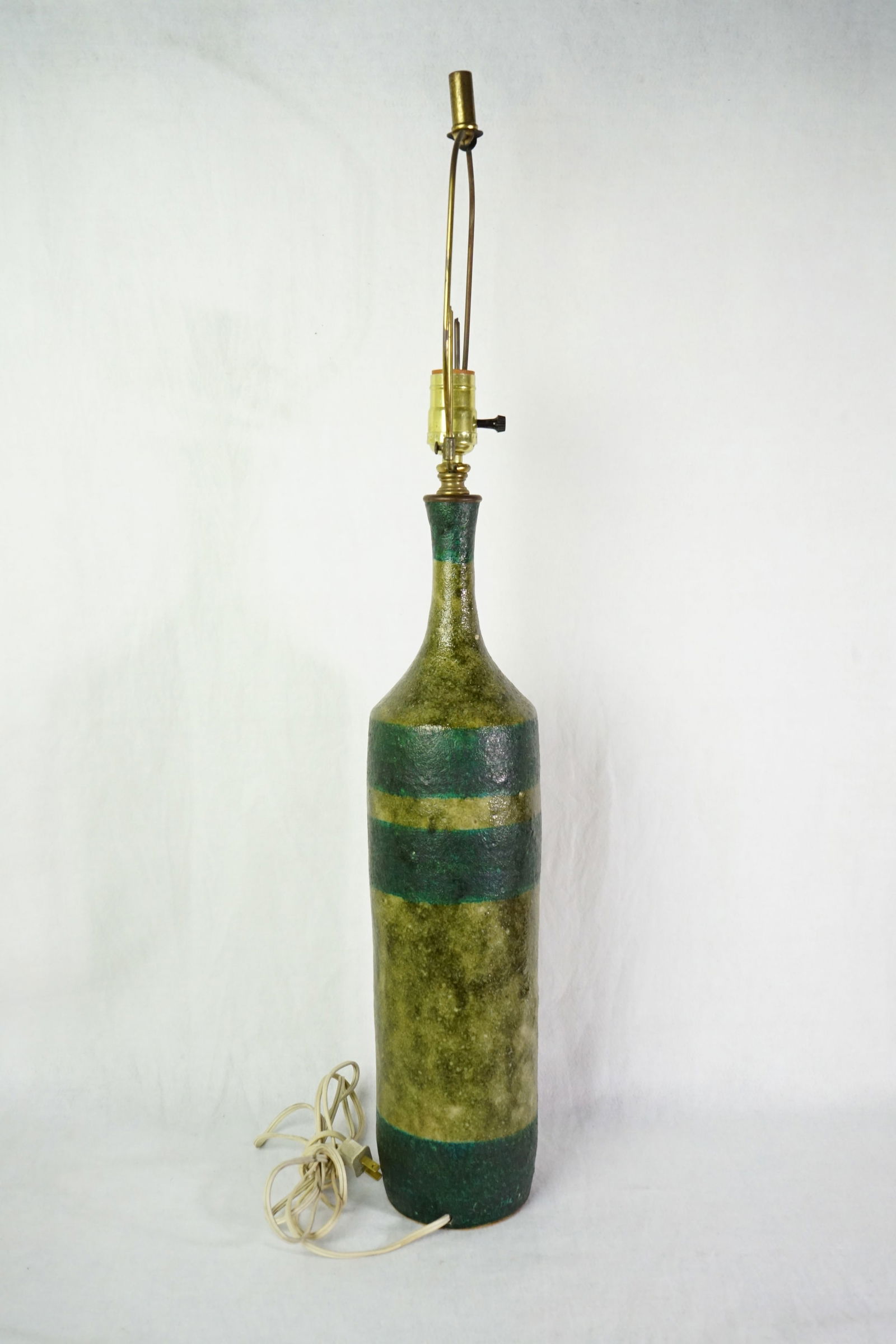 Mid Century Modern Lime Ceramic Table Lamp - 3