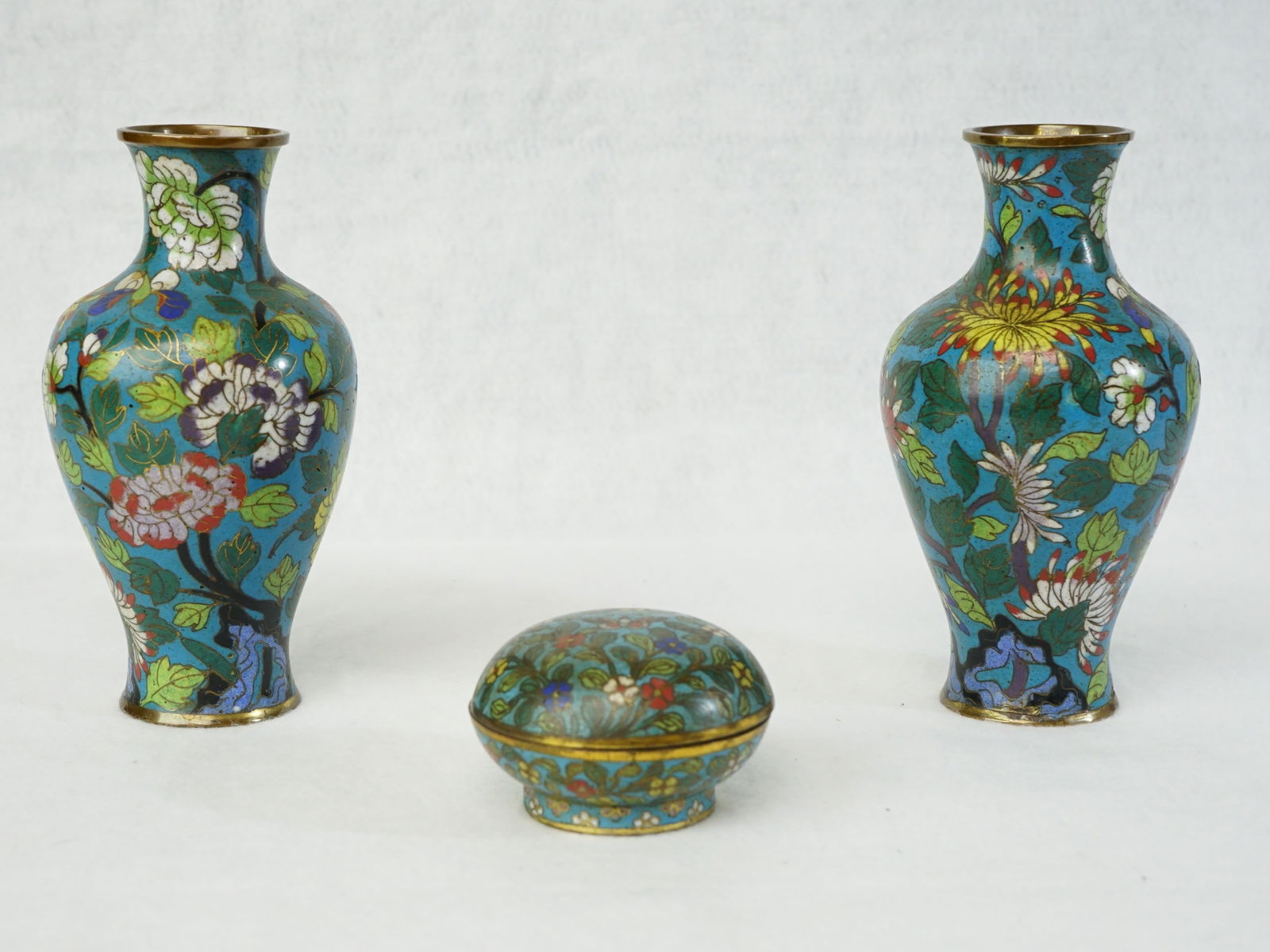 Lot of 3 Chinese Cloisonne Enamel Vessels,Qing Dynasty: Approximate size:vase H:6 in/box dia 3.75 in Shipping: We offer in-house shipping services for most small items. This means that we will take care of packing and shipping the items directly to you. Fo