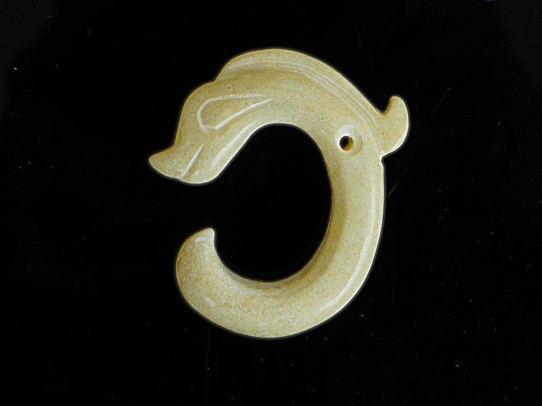 Chinese Archaic Jade Dragon: Approximate size: 2x1.75x0.5 in Shipping: We offer in-house shipping services for most small items. This means that we will take care of packing and shipping the items directly to you. For larger or s