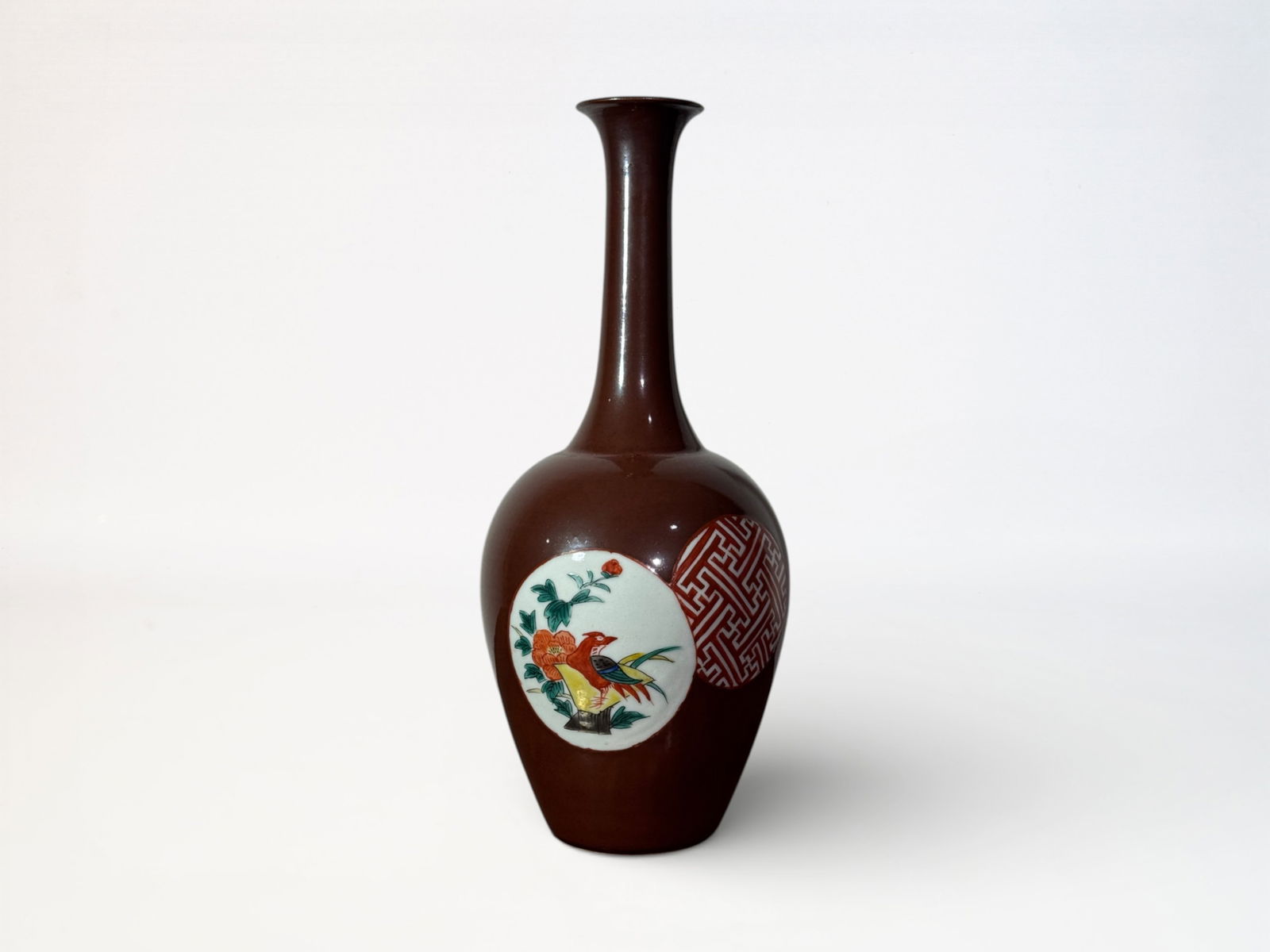 Japanese Kutani Porcelain Vase with Studio Mark (1 of 11)