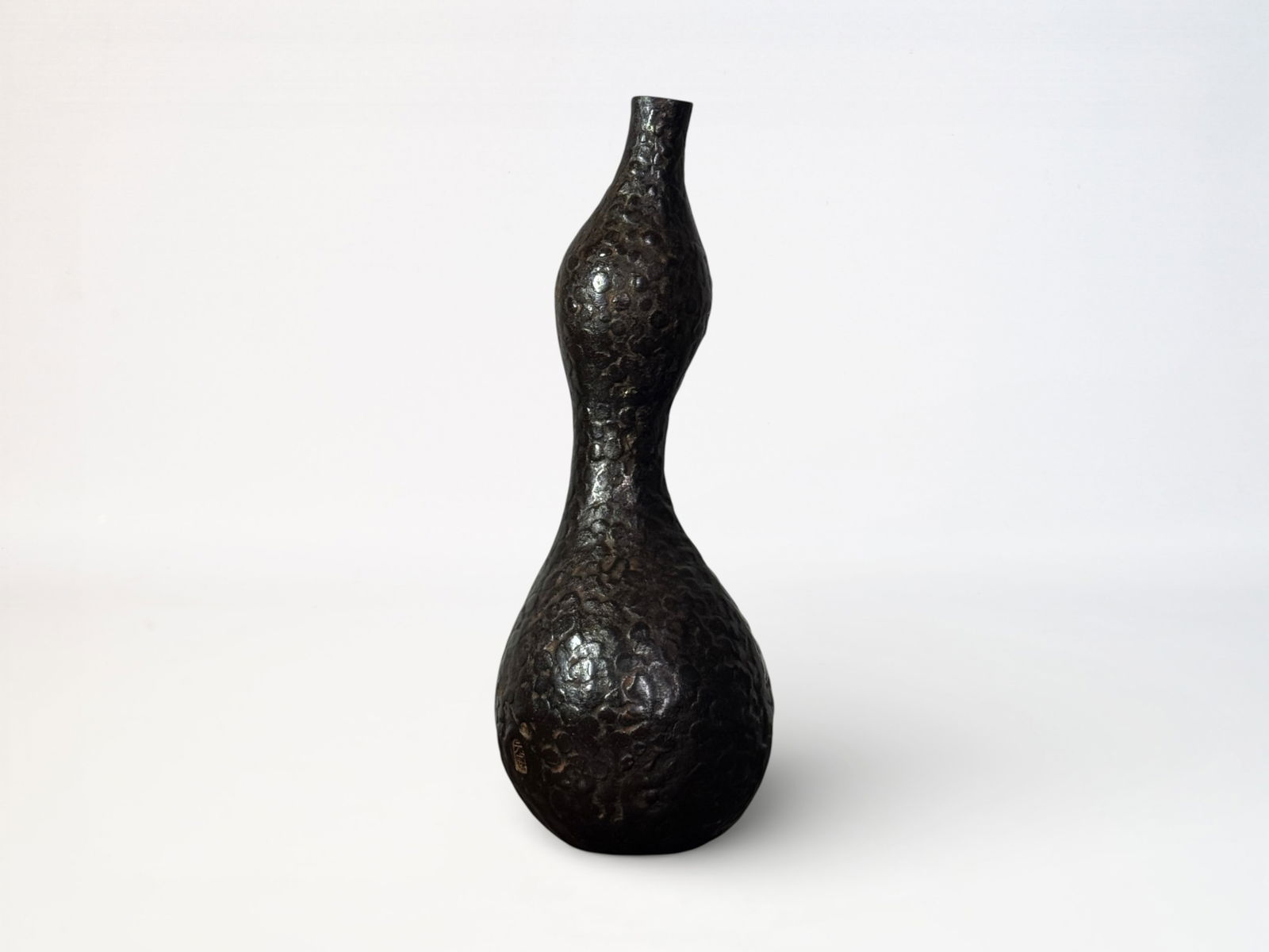 Japanese Double Gourd Bronze Vase: Japanese double gourd bronze vase, 9.5"ht Shipping: We offer in-house shipping services for most small items. This means that we will take care of packing and shipping the items directly to you. For l