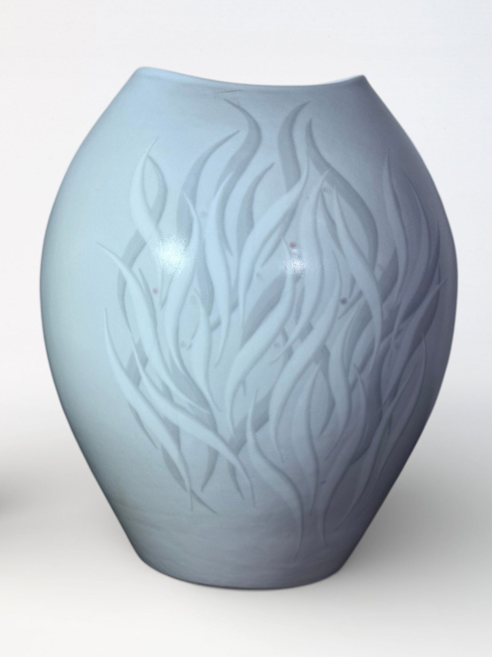 Japanese Studio Porcelain Vase with Collector Box (1 of 15)