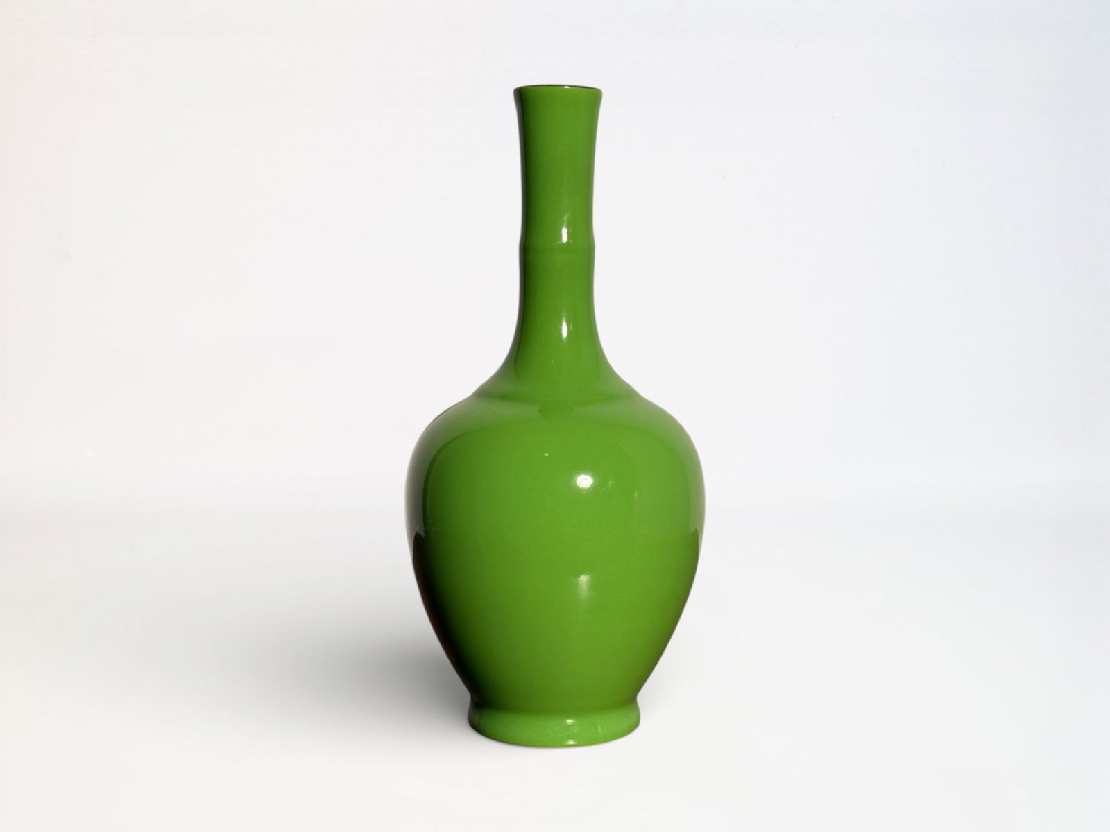 Chinese Green Glazed Porcelain Vase with Mark (1 of 10)
