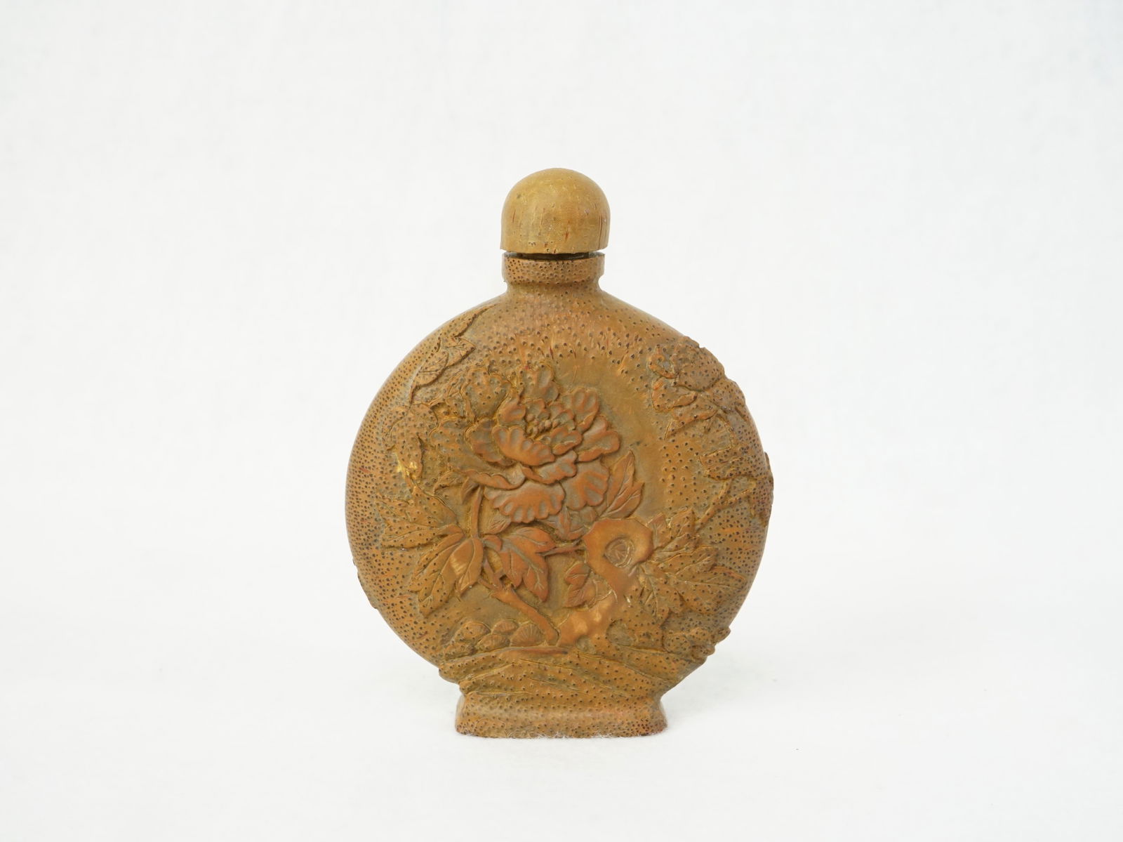Chinese Carved Bamboo 'Floral' Snuff Bottle: Approximate size:H:4.75 in Shipping: We offer in-house shipping services for most small items. This means that we will take care of packing and shipping the items directly to you. For larger or