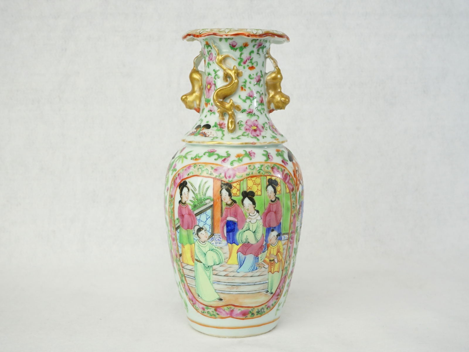 Chinese Export Rose Medallion 'Figural' Vase,19th Century (1 of 10)