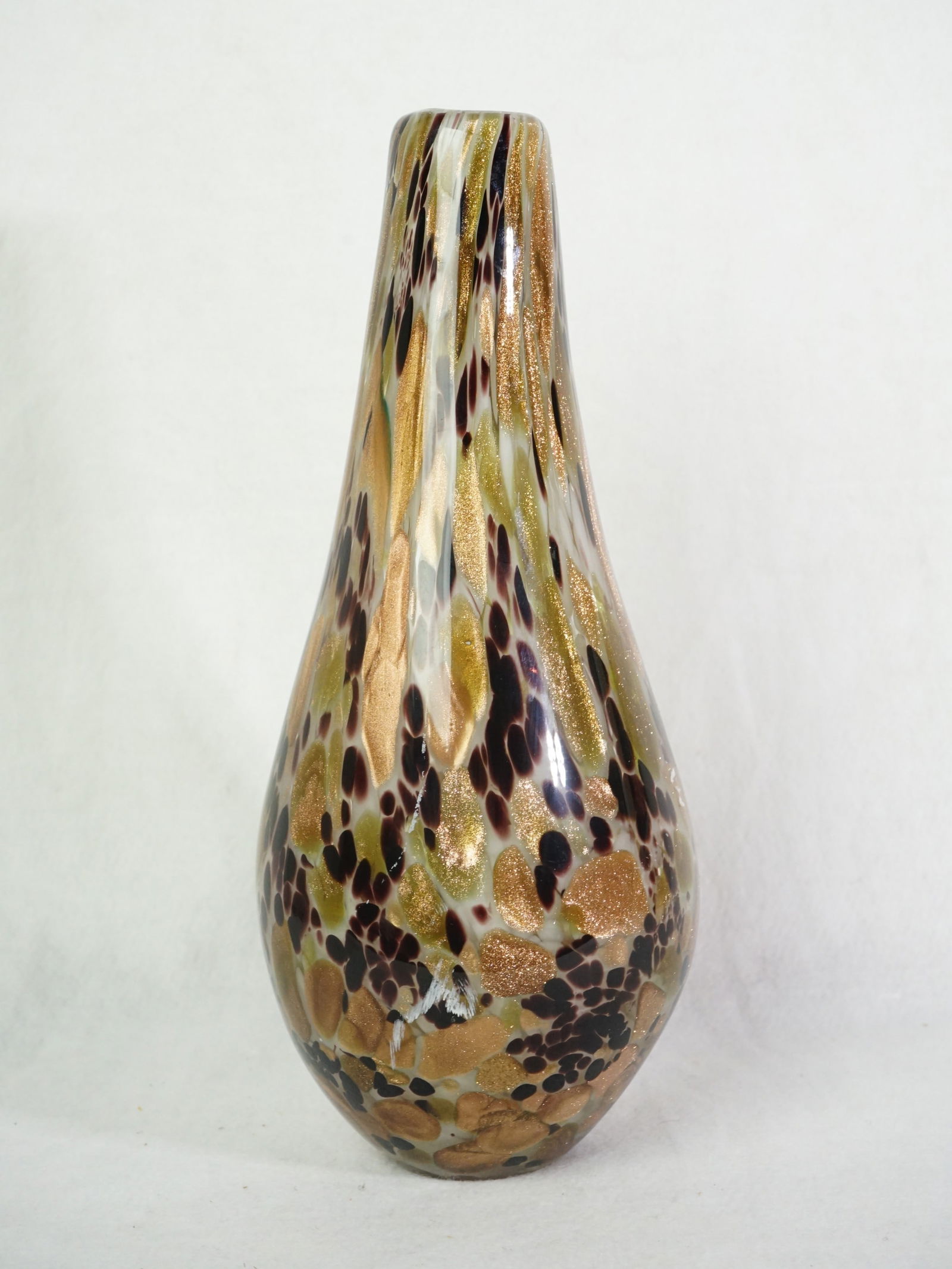 Murano Blown Glass Short Drop Gold Brown White Glitter Neck Vase: Approximate size:10x5.25x5.25 in Shipping: We offer in-house shipping services for most small items. This means that we will take care of packing and shipping the items directly to you. For larger