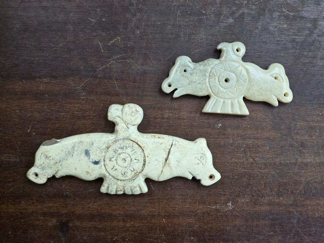 Ancient Chinese Jade Carvings Eagles of The Yangshao Culture: Approximate size: 4.75x2.25in/3.25x2 in Shipping: We offer in-house shipping services for most small items. This means that we will take care of packing and shipping the items directly to you. For