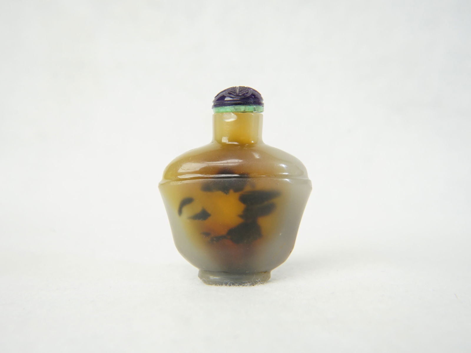 Chinese Carved Agate Snuff Bottle: Approximate size: H:2.25 in Shipping: We offer in-house shipping services for most small items. This means that we will take care of packing and shipping the items directly to you. For larger or speci