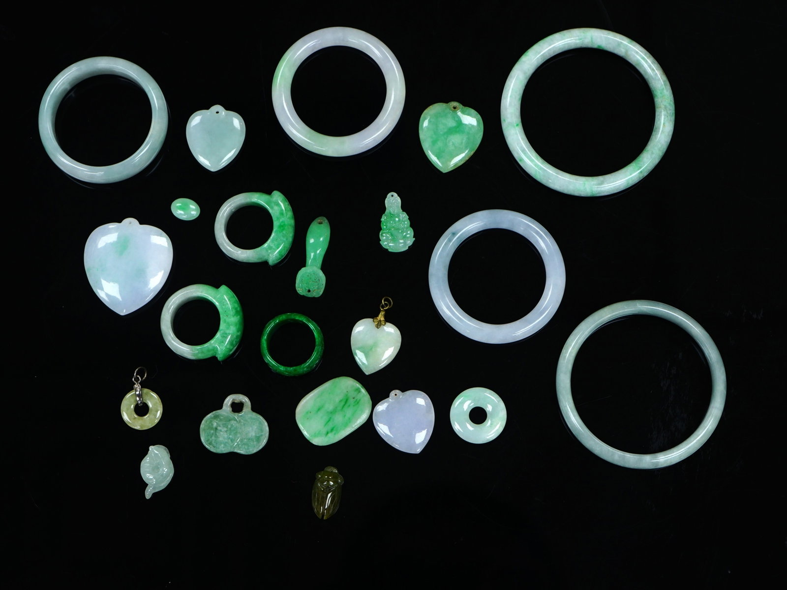 Grouping of Chinese Jade Jewelry & Beads (1 of 5)