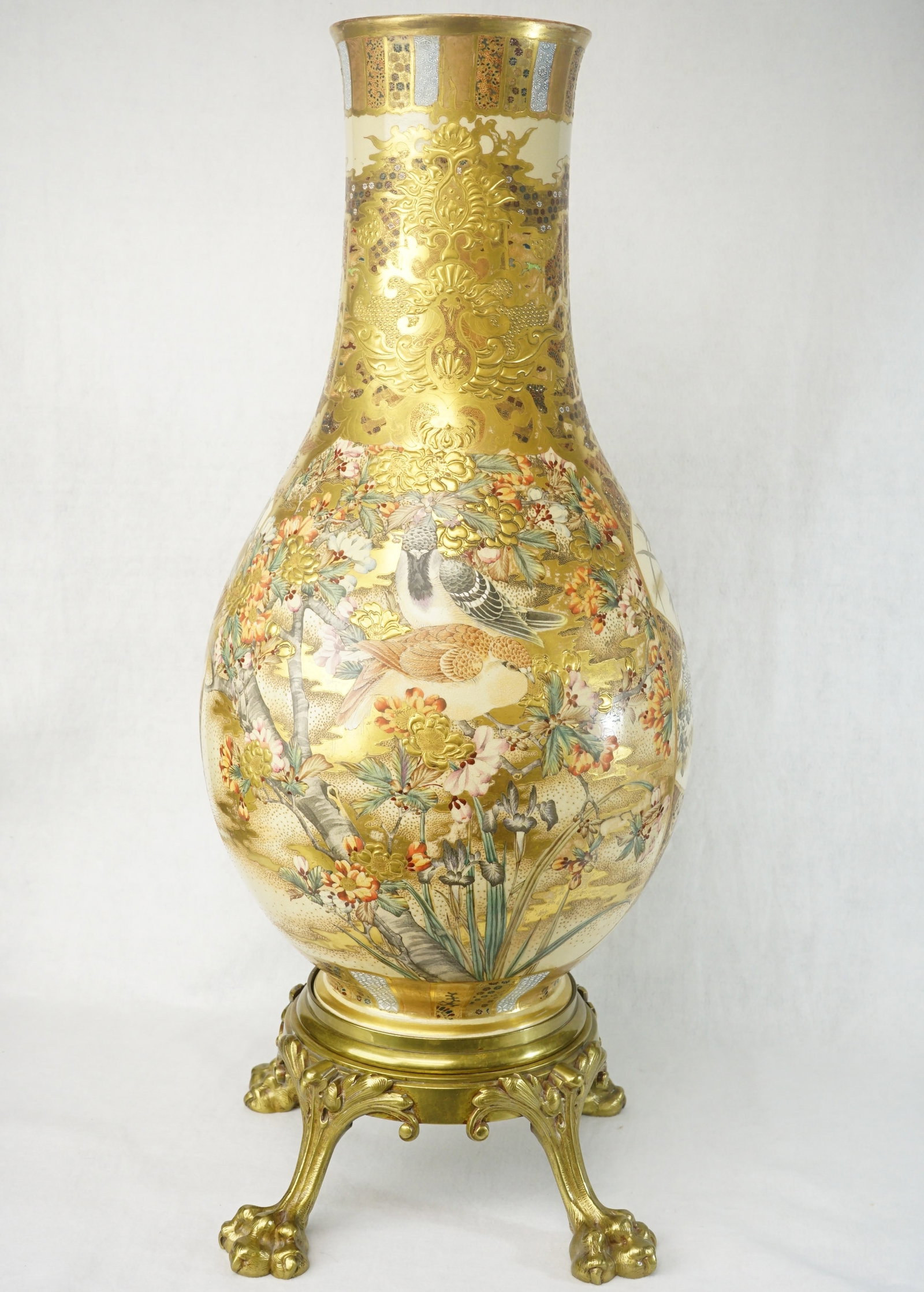 Rare Japanese Satsuma Vase with Bronze Stand, Meiji Period (1 of 12)