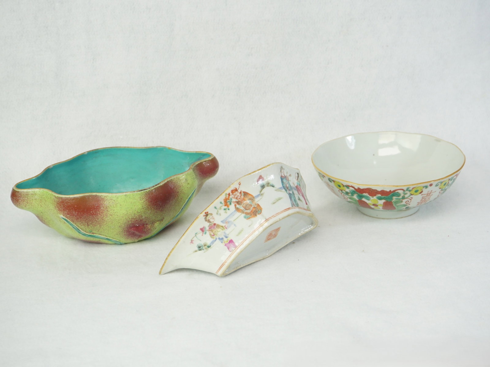 Lot of 3 Chinese Famille Rose Porcelain Bowls,19th Century: Approximate size: largest bowl 9x6x2.75 in Shipping: We offer in-house shipping services for most small items. This means that we will take care of packing and shipping the items directly to you. For 