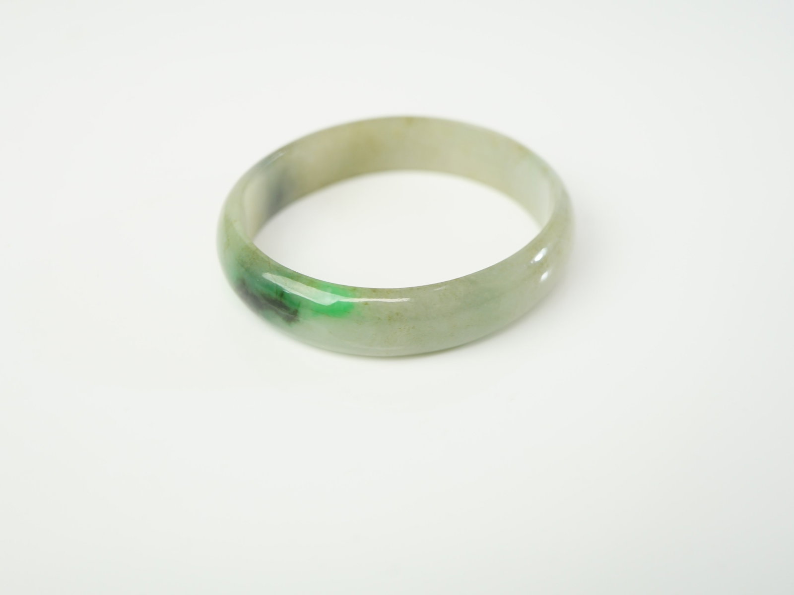 Chinese Carved Oval Jade Bangle (1 of 7)