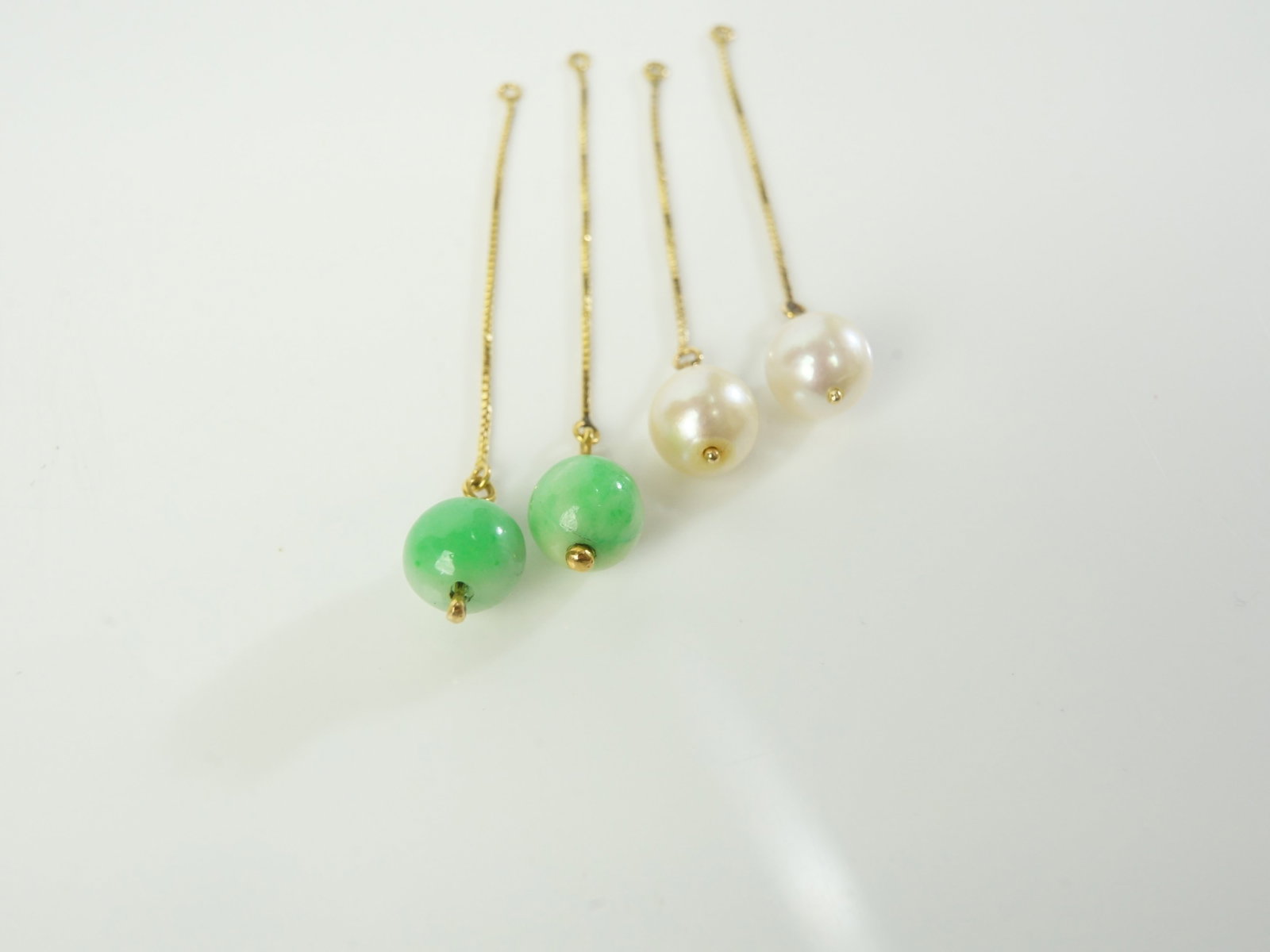 Lot of Chinese Jadeite And Pearl Earrings,Possibly with Gold Chains (1 of 5)