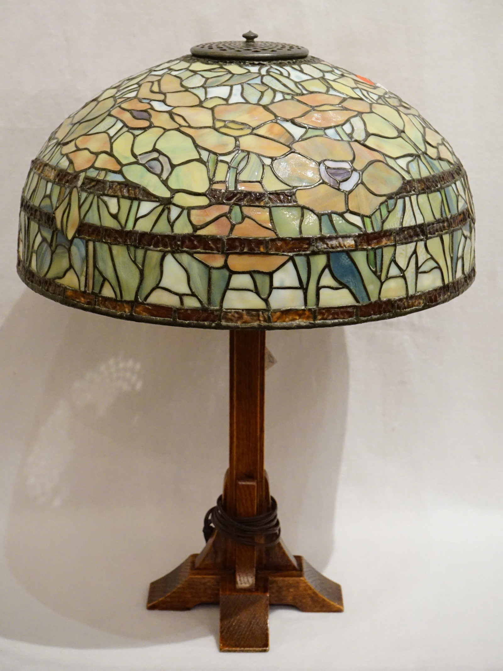 Tiffany Style Stained Glass Lamp Shade on Wooden Base (1 of 10)